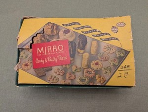 Vintage Mirro Aluminum Cooky and Pastry Press with Box and Accessories No.358 AM