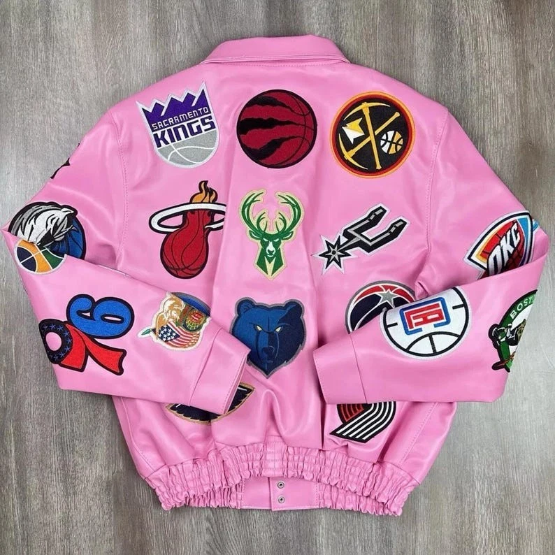 Chaqueta de cuero vegana rosa de la NBA - Chaqueta de cuero diseñada por Jeff Hamilton Foto 2 de 4
