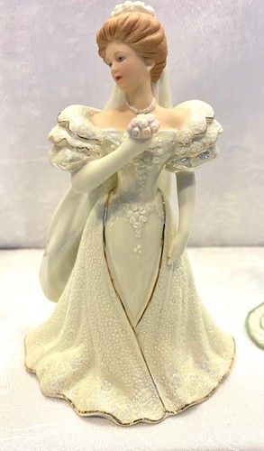 Lenox Porcelain Figurines - Ladies of Elegance - Vintage 1999 - Set of 5 - Picture 12 of 23