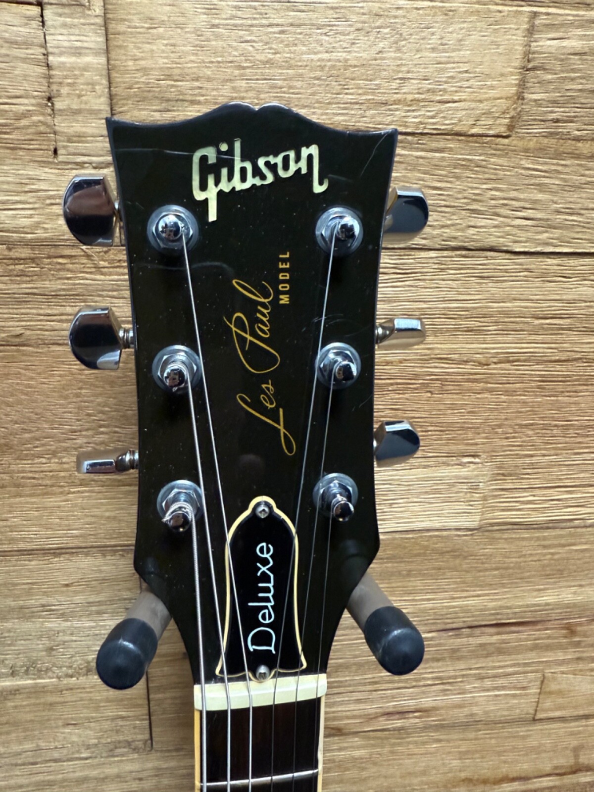 Gibson Les Paul Deluxe Guitar 1977 Natural 9lbs 10oz w/Gen 2 Chainsaw case-Clean