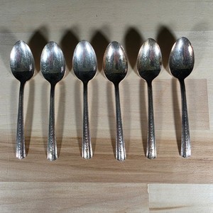 アメリカ　純銀　シルバー　フォーク　スターリングシルバー　Wallace 1835年創業のウォレス・シルバースミス社製サービングフォーク
