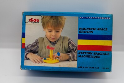 Battat Experiments Magnetic Space Station BA931 NOS Vintage Spielzeug