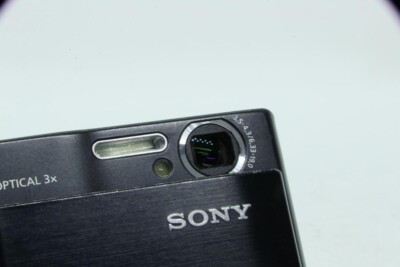 SONY Cyber Shot DSC-T10 7.2MP 3.0x Compact Digital Camera