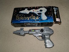Space Gun TG-107 gray version w/ original box - light  sound works