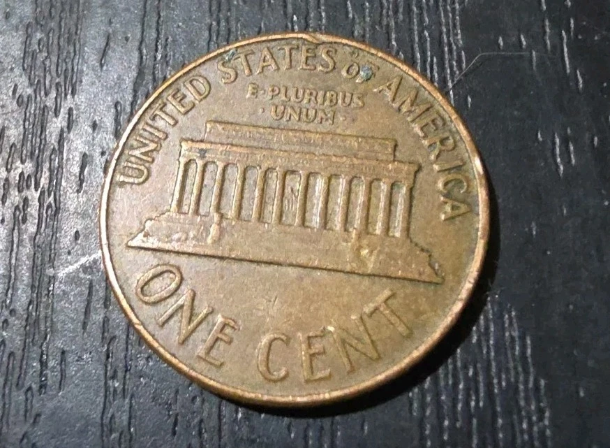 Penny Lincoln 1961 sin circular, "L" en el borde, centavo BU, sin marca de ceca Foto 2 de 2
