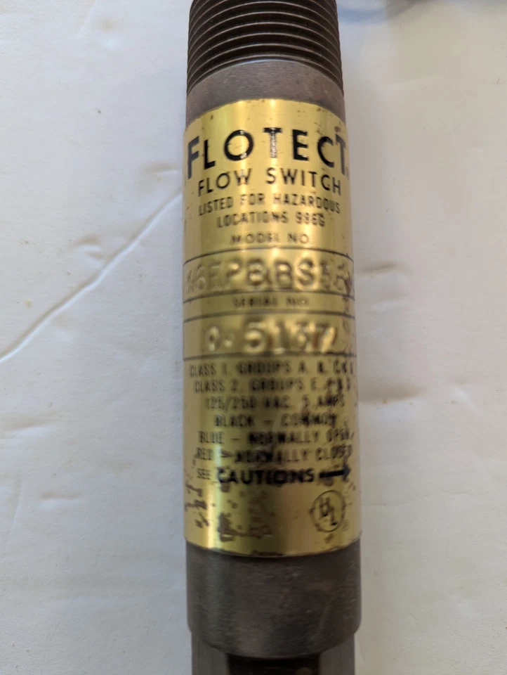 INTERRUPTOR DE FLUJO FLOTECT M# V6BPBBS3B M# 05140 125/250 VAC 5 AMP DKI 1000 Foto 2 de 4