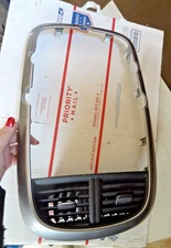 13 14 15 16 CHEVROLET MALIBU DASH CENTER RADIO TRIM BEZEL W/AC VENT OEM