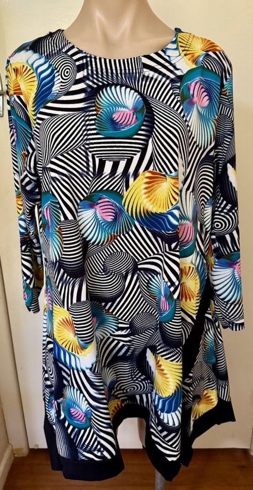 Hourglass, stretchy colourful retro blouse tunic, size 3XL