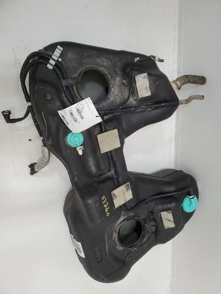 2010 11 2012 LINCOLN  MKS 3.5L Fuel Tank AWD 19 Gallon AG1Z9002A      Foto 2 de 4