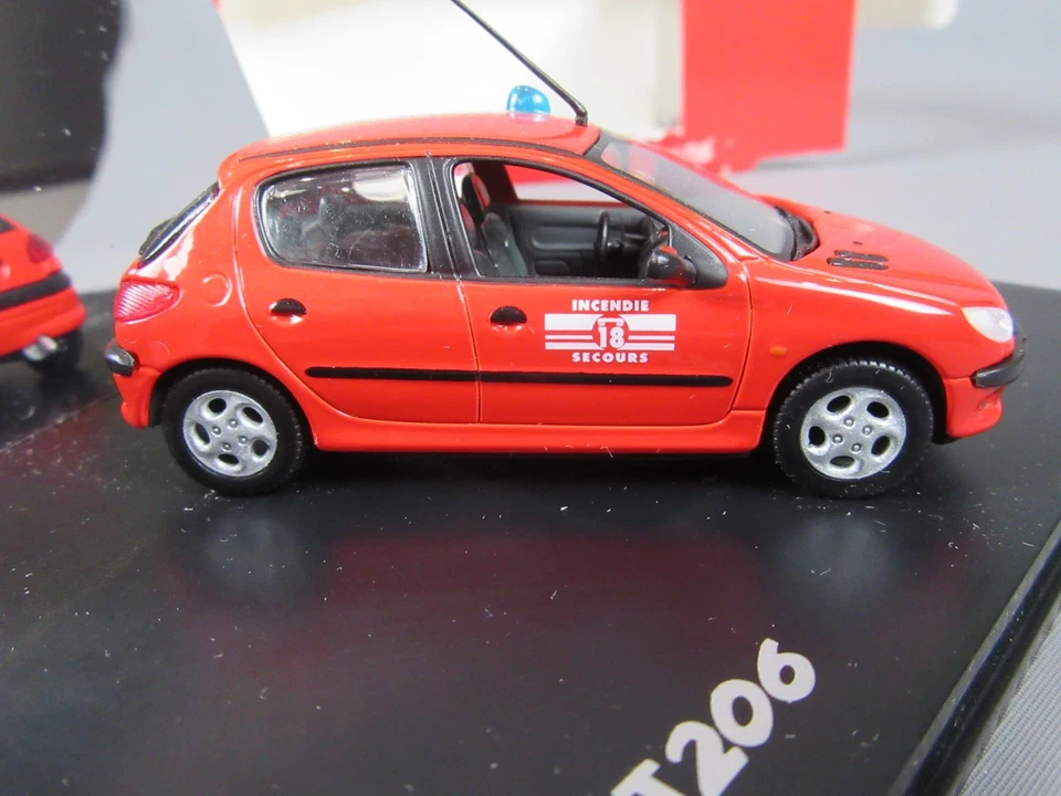 D506 Norev Collection Peugeot 206 SDIS Sapeurs Pompiers 1:43 + Boite - Photo 2/4
