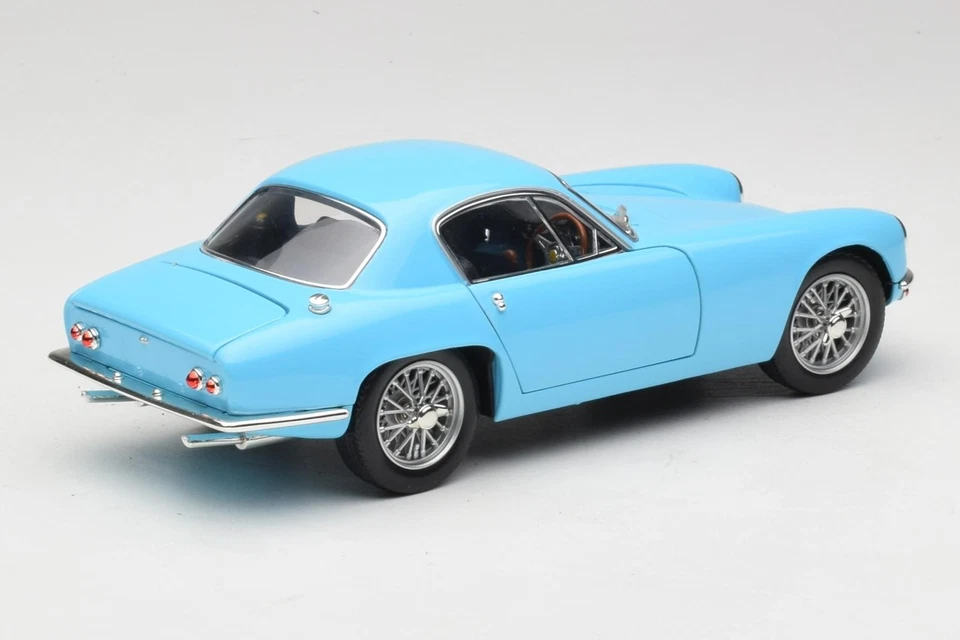 92768 Lotus Elite Type 14 Blue Road Signature 1:18 - Image 3 of 4