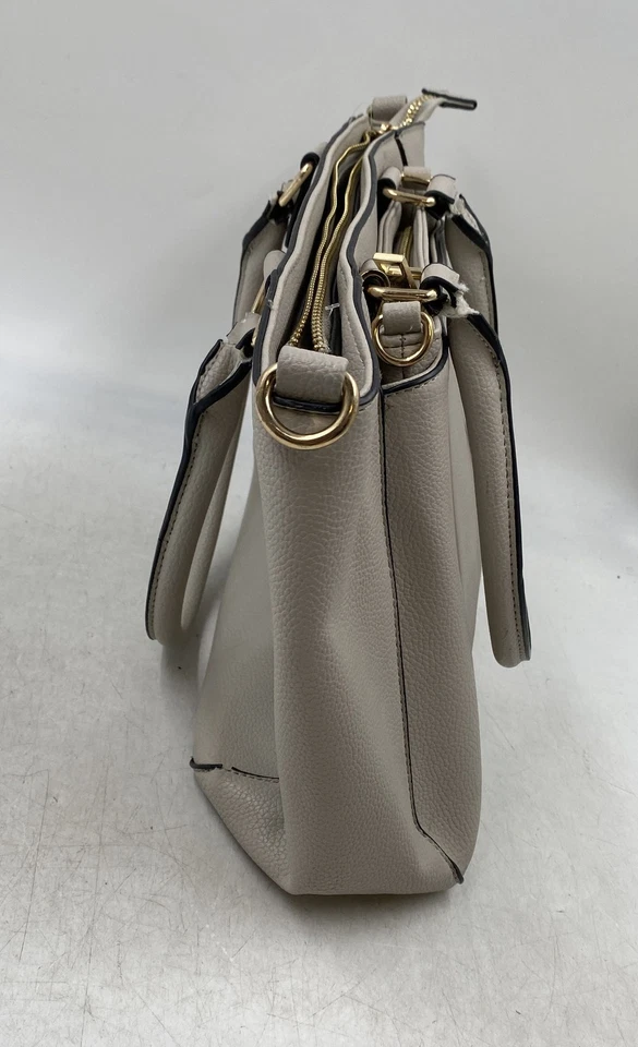 Bolso de Mano Bass Mujer Cuero Beige Bolsillos Internos Forma Rectángulo Doble Asa Foto 4 de 4