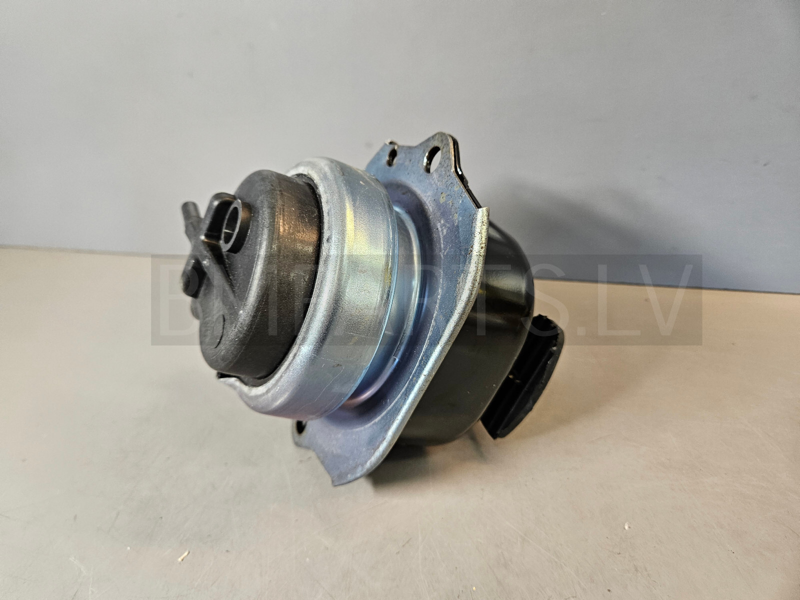 NEW GENUINE BMW X5 E70 LCI X6 E71 4.0dX N57S ENGINE MOUNT 6793018 
