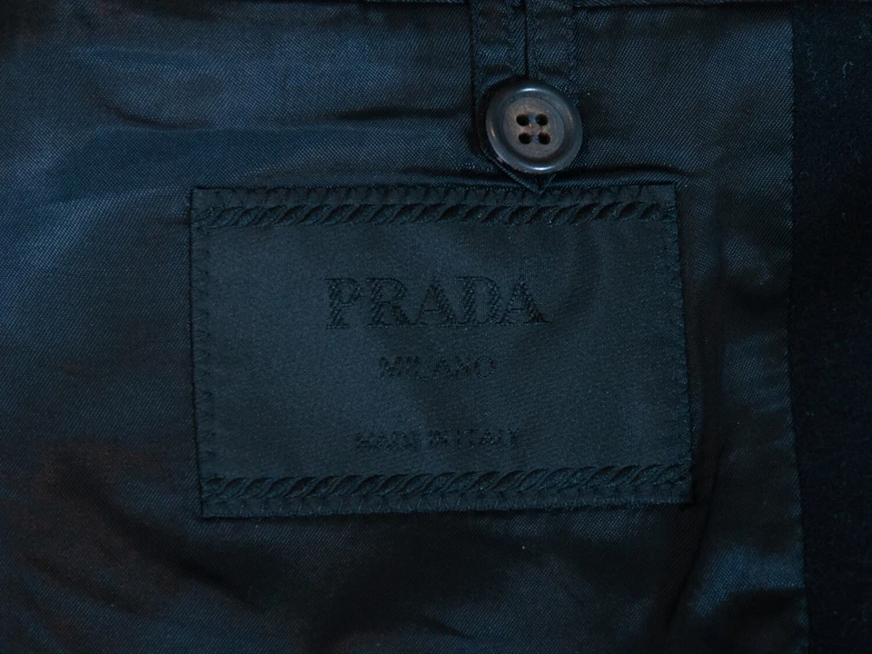 Prada Black Flannel Two Button Blazer 24091 Foto 2 de 4