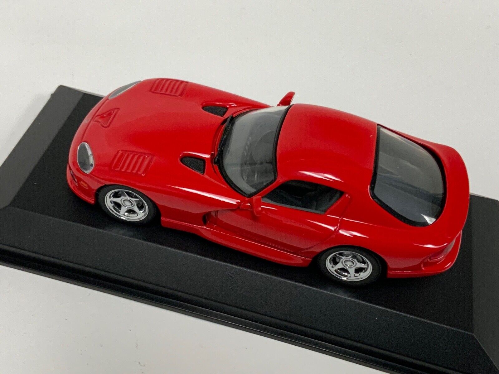 1/43 Minichamps Dodge Viper Coupe from 1993 in Red 430 144022 CS366