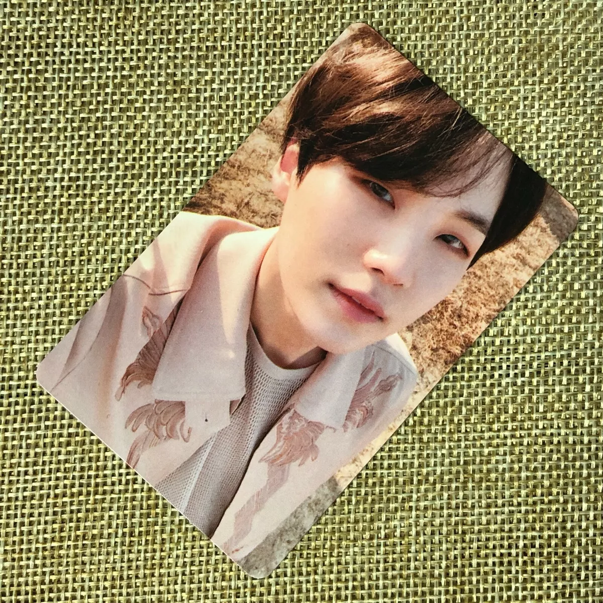 yoongi pics on X: — BTS LOVE YOURSELF 轉 'TEAR' ALBUM GIVEAWAY 🌹  #Singularity  / X