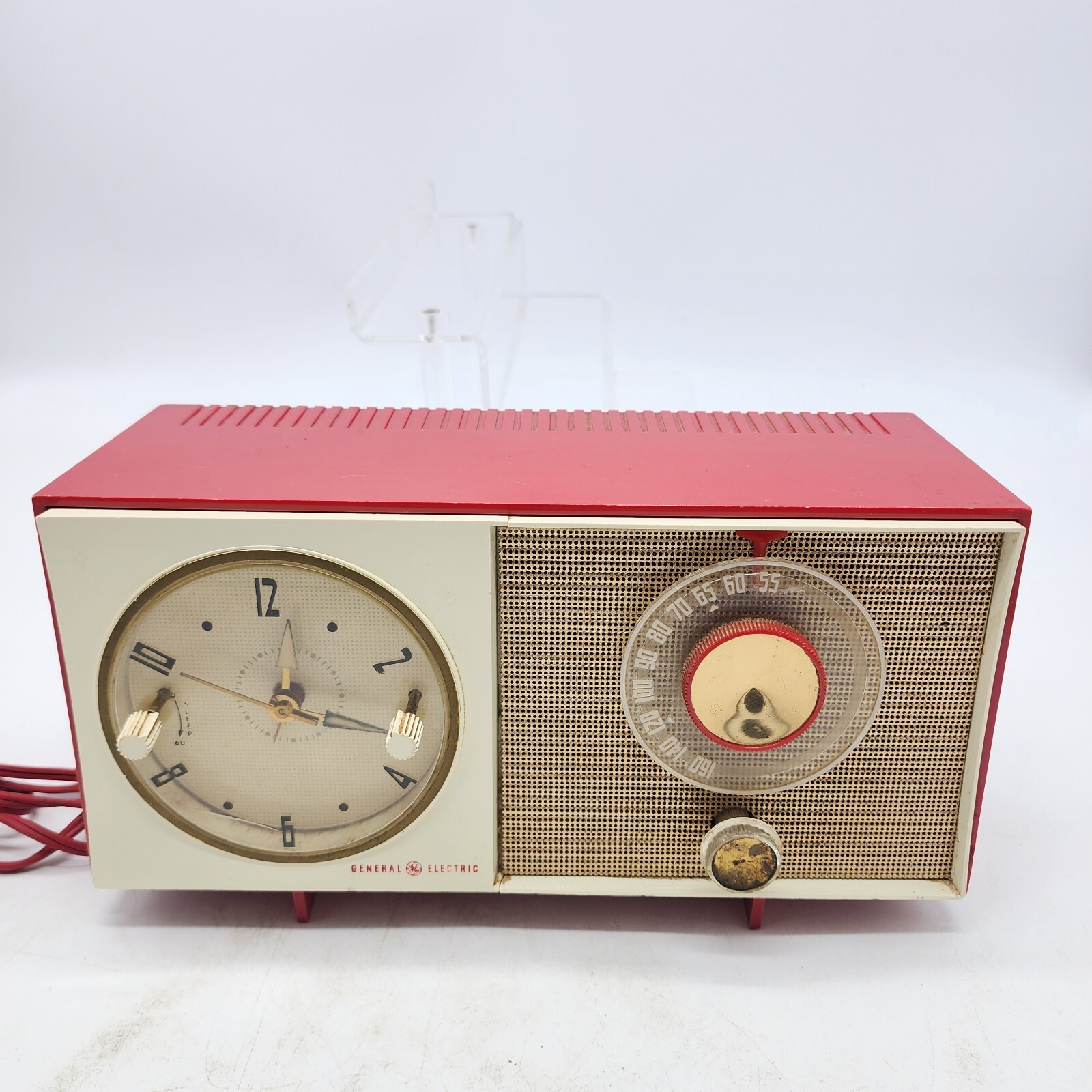 Vtg 1960s General Electric GE AM Tube Radio Clock MCM Corvette Red & Wte Plastic
