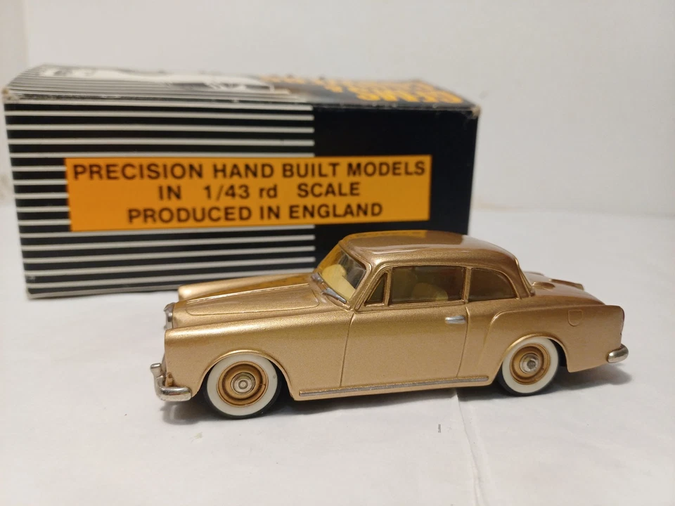 GEMS & COBWEBS MILESTONE MIN 1/43 GC3 - ALVIS TF21 SALOON 1966 - GOLD - Image 2 of 4