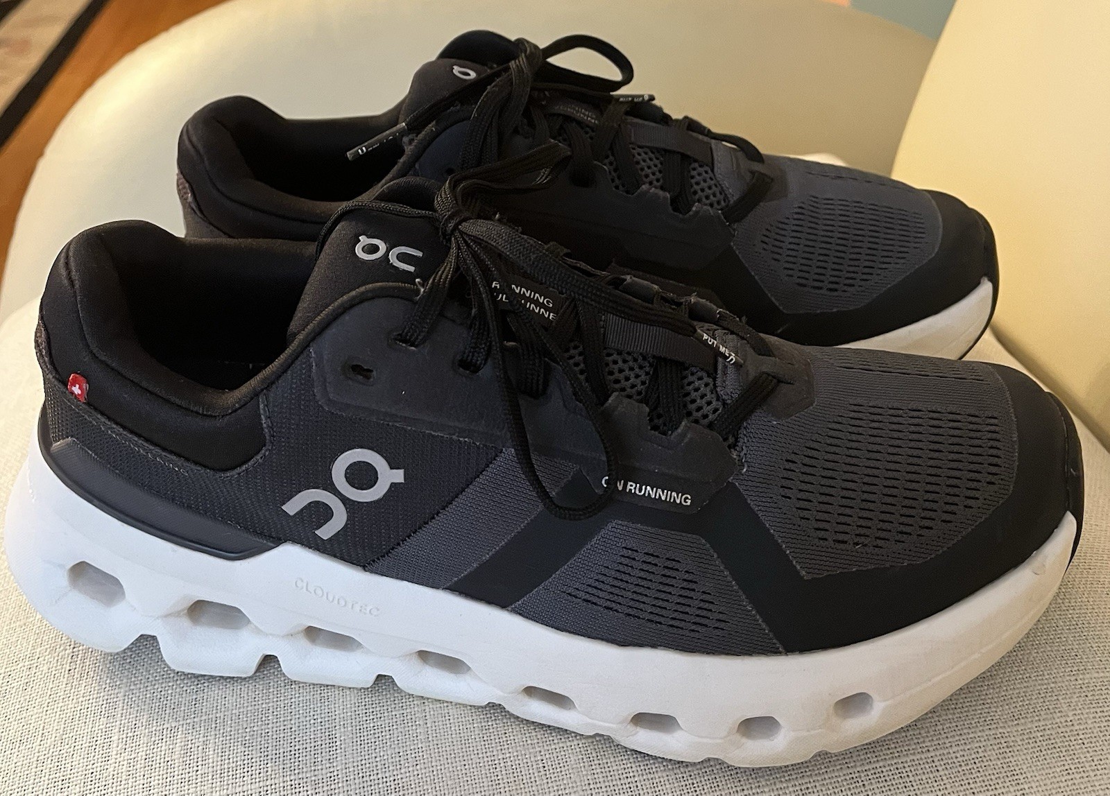 Size 9 - ON Cloudrunner 2 Eclipse Black - image 2