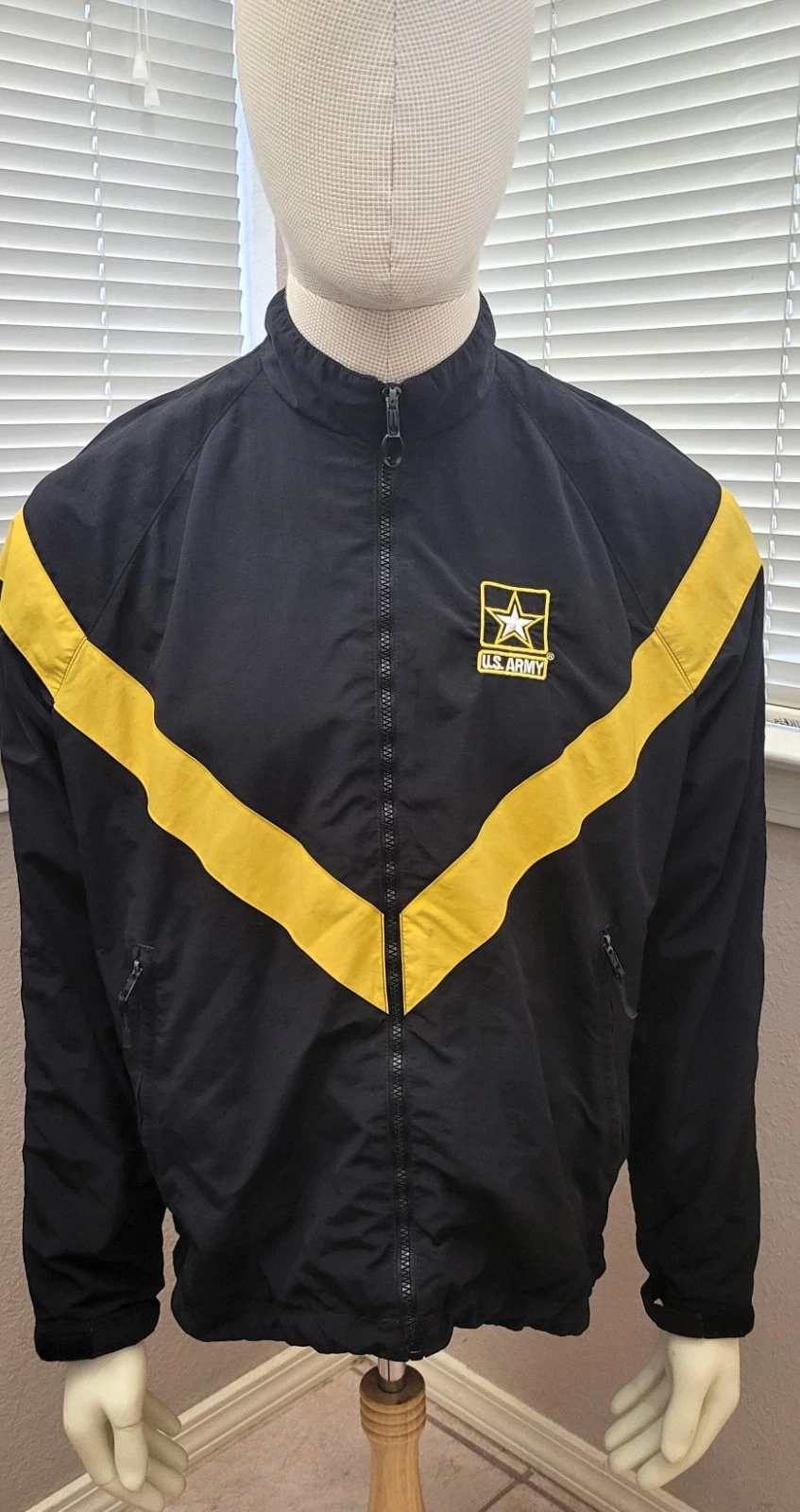 US ARMY Physical Fitness Jacket Unisex Size: Medium-Regular 100% Nylon