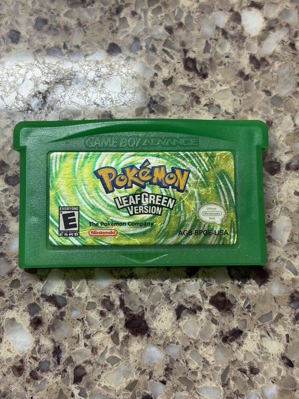 Pokémon: LeafGreen Version (Nintendo Game Boy Advance, 2004)