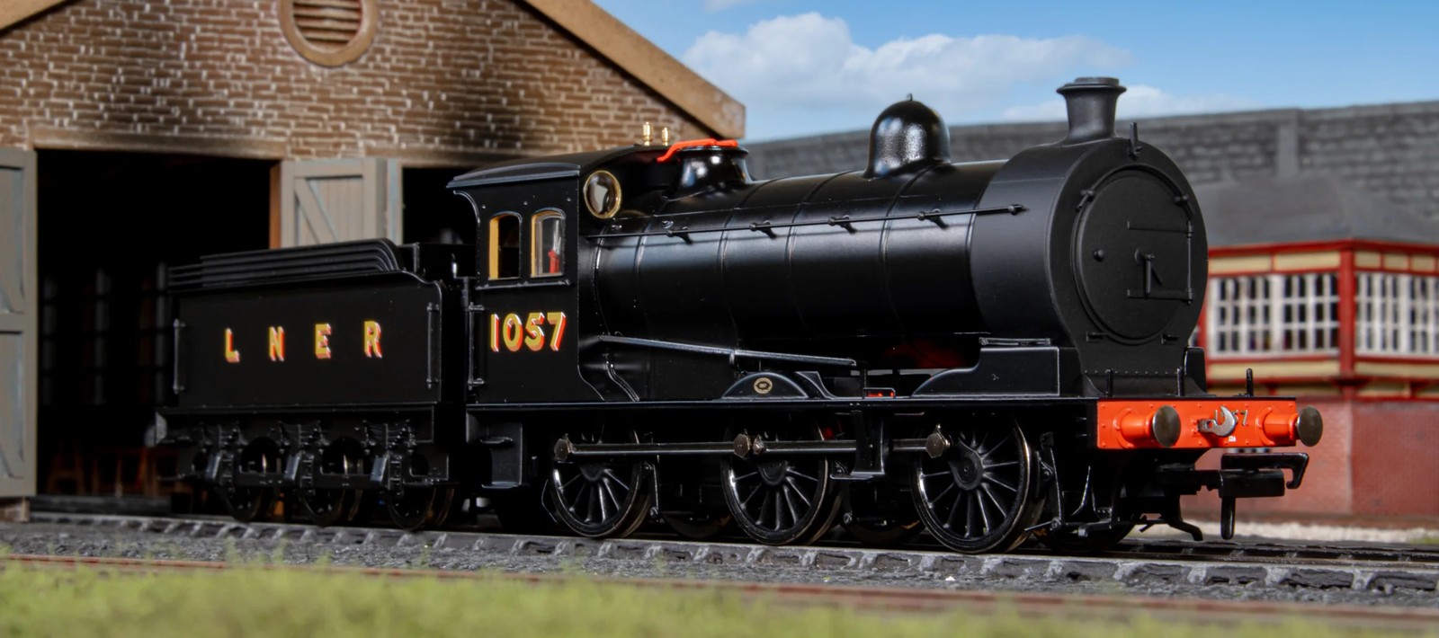 Oxford Rail OR76J26001 OO Gauge LNER J26 0-6-0 1057 LNER Black