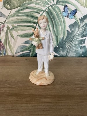ROYAL DOULTON PORZELLAN JUNGE MIT HASE FIGUR LEUCHTET MODELL Nr HN 4465 TOP