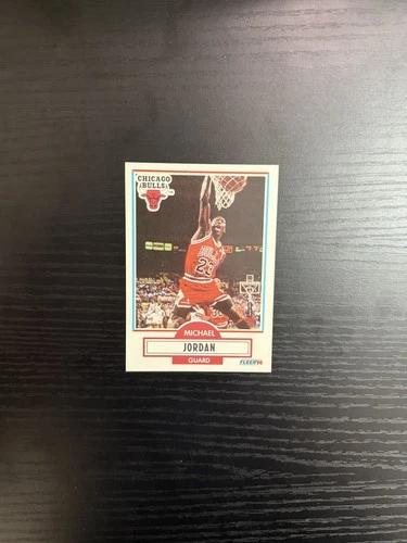 Fleer 1990-91 Michael Jordan Chicago Bulls #26 Base Set NBA Basketball Card