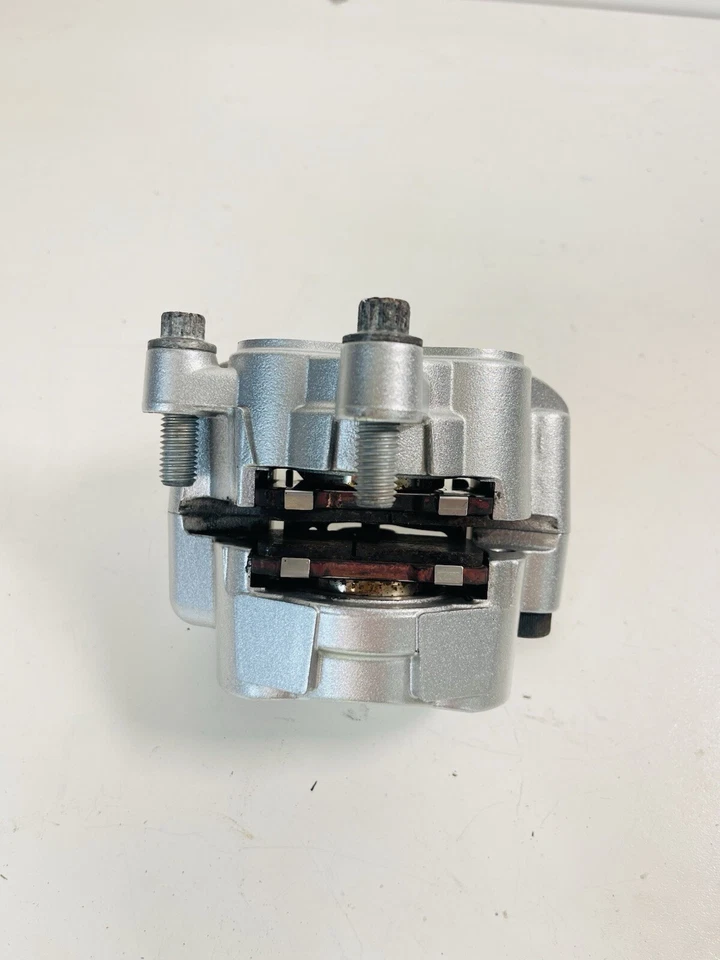 Pinza de freno trasera Harley Davidson Sportster XL1200 XL883 Seventy Two 41300038 Foto 4 de 4