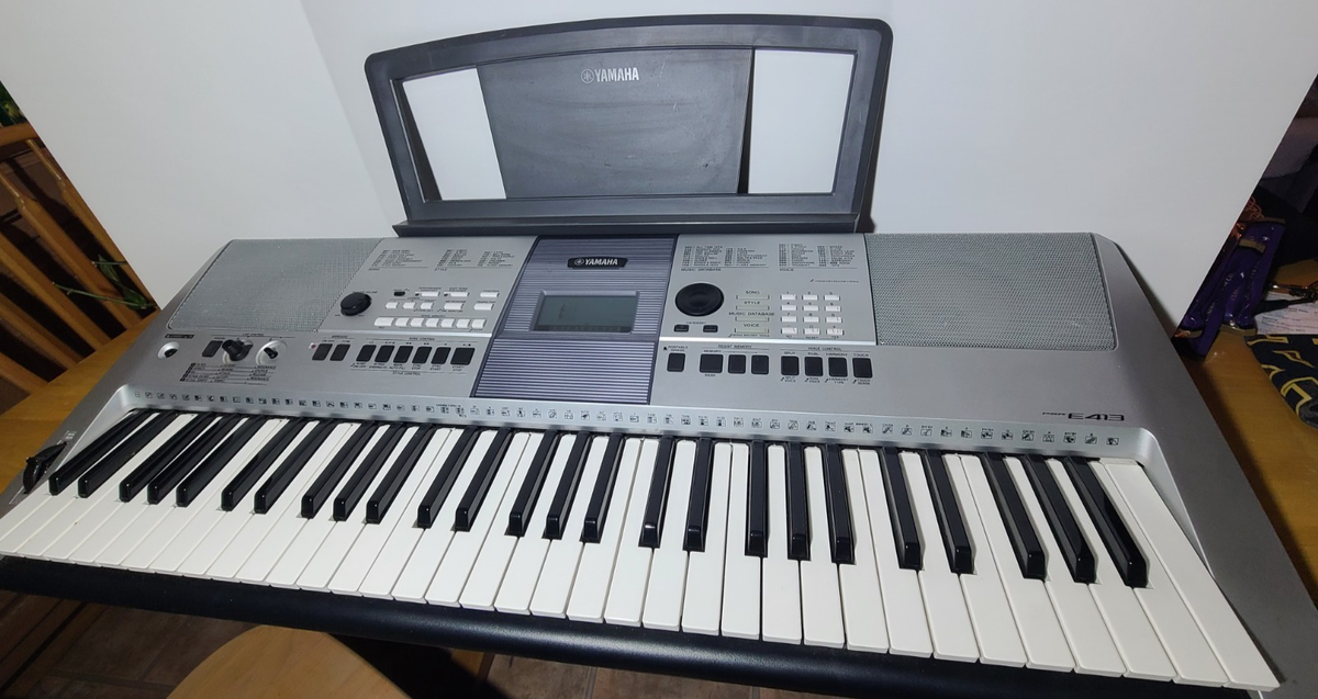 Yamaha PSR-E413 61 Key Digital Electronic (or Battery) Keyboard