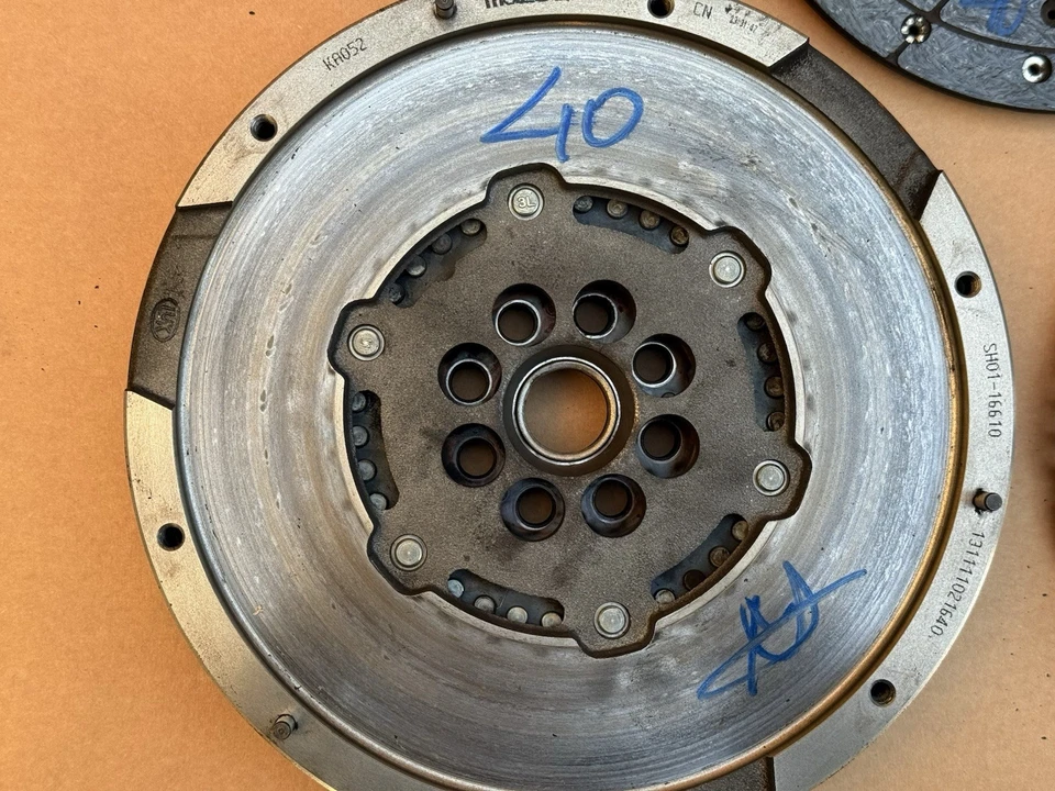 MAZDA CX-5 , 6 GJ GL 2012 - 2017 FLYWHEEL 2.2 DIESEL SKYACTIV MANUAL SH01-16610 — 第 2/4 张图片