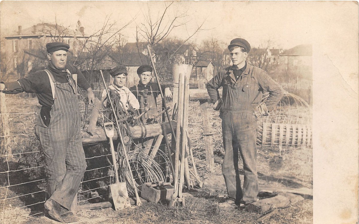 J28/ Marion? Ohio RPPC Postcard c1910 Occupational Fence Makers