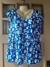 Naif Woman's Short Sleeve Swing Top Size 1X NEW WITH TAGS