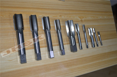 1735001 - 1/16-27 NPT EXOPIPE S/O - OSG USA, Inc - Foto 10