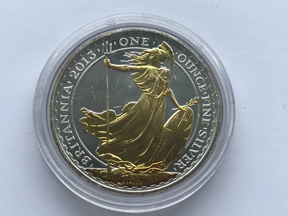 2013 SILVER GILDED BRITANNIA 1 OUNCE 1OZ 2 POUNDS .999 FINE SILVER COIN - Image 3 of 4