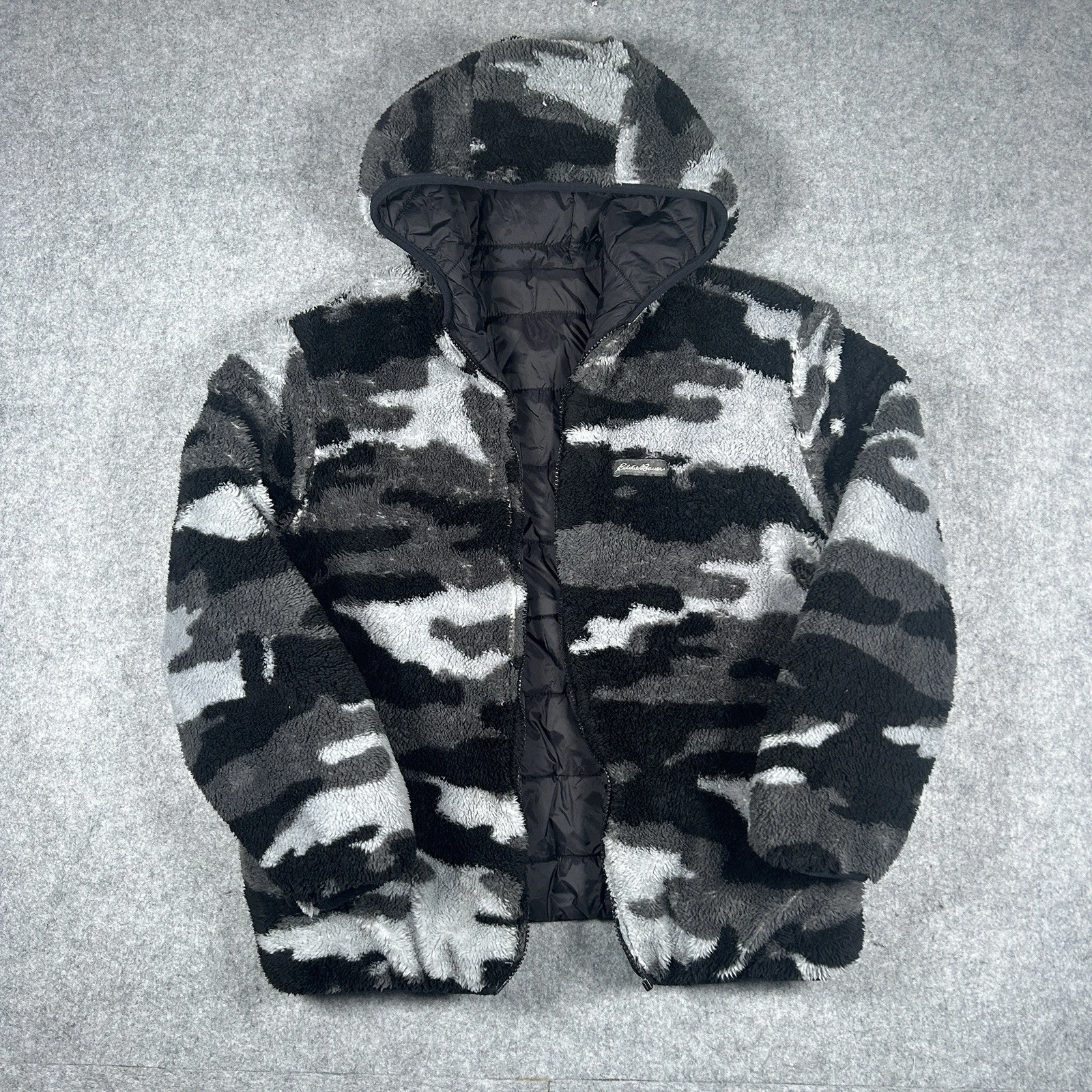Eddie Bauer Puffer Jacket Boys Size XL 14-16 Black Reversible Grey Camo
