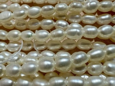 Genuine Cultured Rice Pearl Beads With Beautiful Luster And Shape