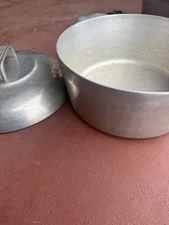 WAGNER WARE - USA Magnalite 4248-P ROUND 6 QT DUTCH OVEN No Trivet FLAT Bottom