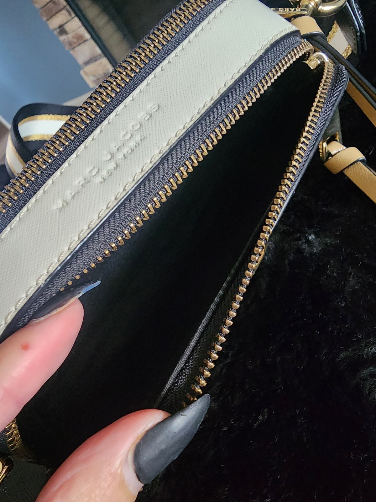 Authentic Marc Jacobs Camera Crossbodybag - image 13