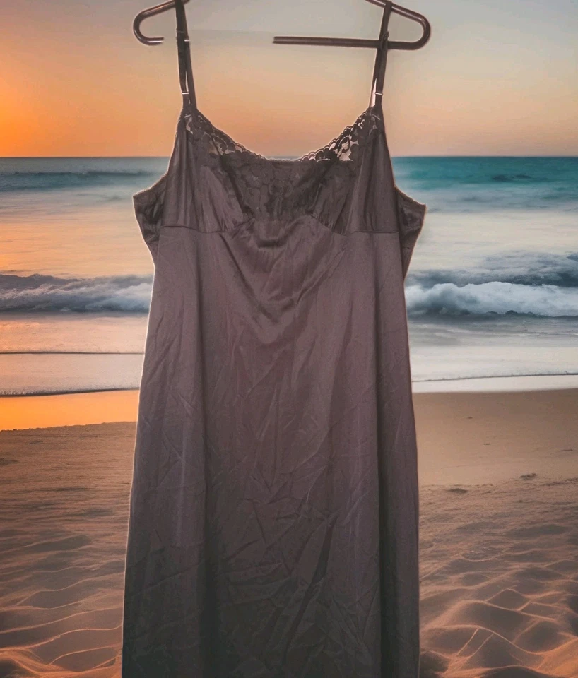 Vestido De Colección Vassarette 28 Para Mujer Negro Bajo Sin Mangas 40" Sujetador Loungerie Vestido  Foto 2 de 4