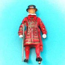 British Royal BEEFEATER MetalToy Soldier Guardsman Figurine