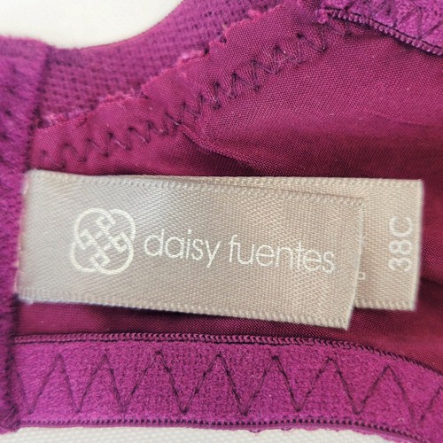 Daisy Fuentes Push Up Bra Underwire Lace Overlay Burgundy Size 38C Gold Charm - Picture 6 of 11