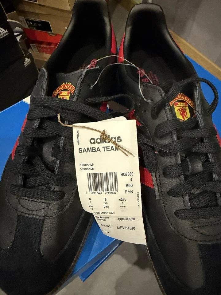 Adidas Samba Team Manchester United HQ7030 Black Red 43 1/3 New Tags - Photo 3/4