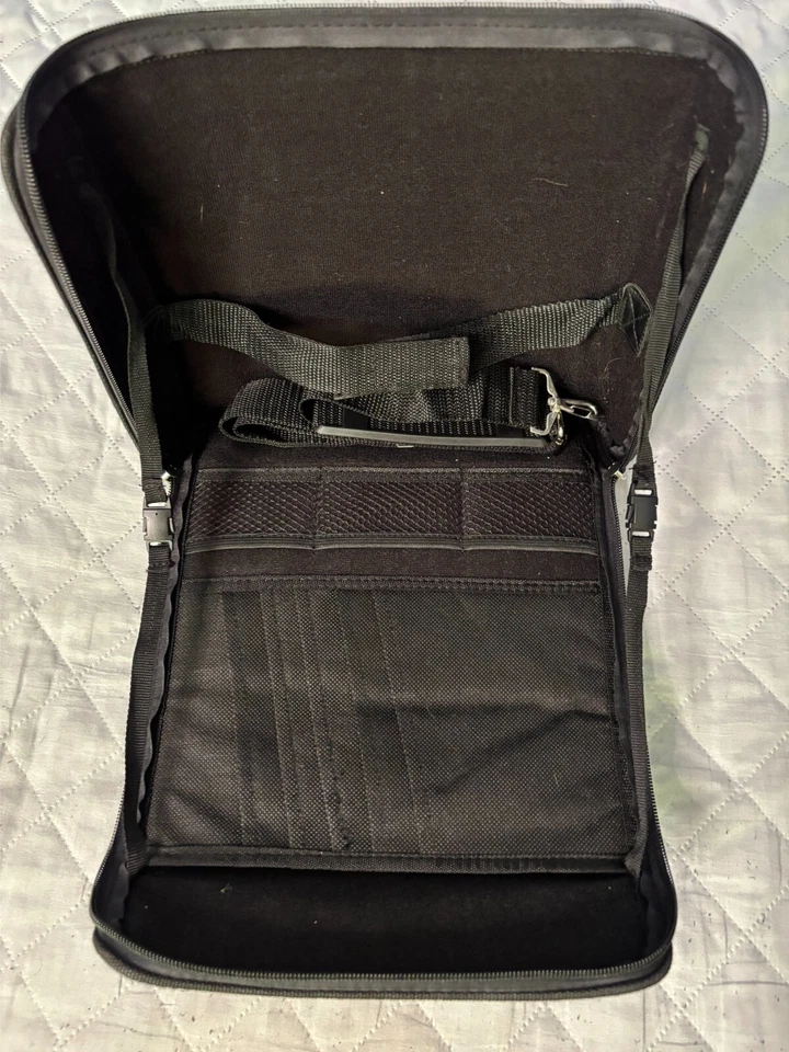 Nintendo Wii Carry Case For Console, Games, Black Canvas, Rubber Feet - Image 2 of 2