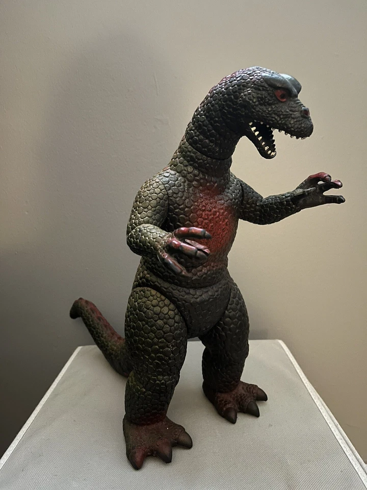 RARE VINTAGE 1986 Dor Mei Hong Kong 15” GOJIRA (GODZILLA) Posable Action Figure! - Image 3 of 4