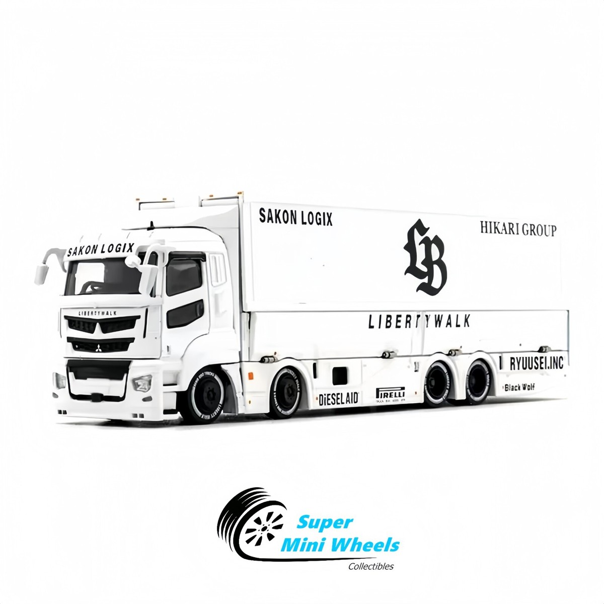 GCD 1:64 LB-Trucks Mitsubishi Fuso Super Great Transporter Athlete
