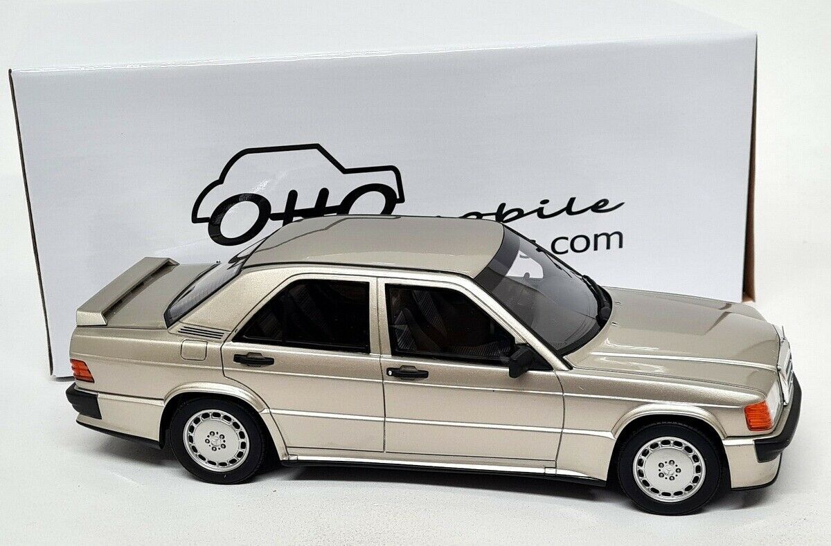 No547 ミニカー1/18箱ありMercedes Benz W201 190E Otto 1/18 - Mercedes Benz 190E 2.5-16S W201 1993 Smoke