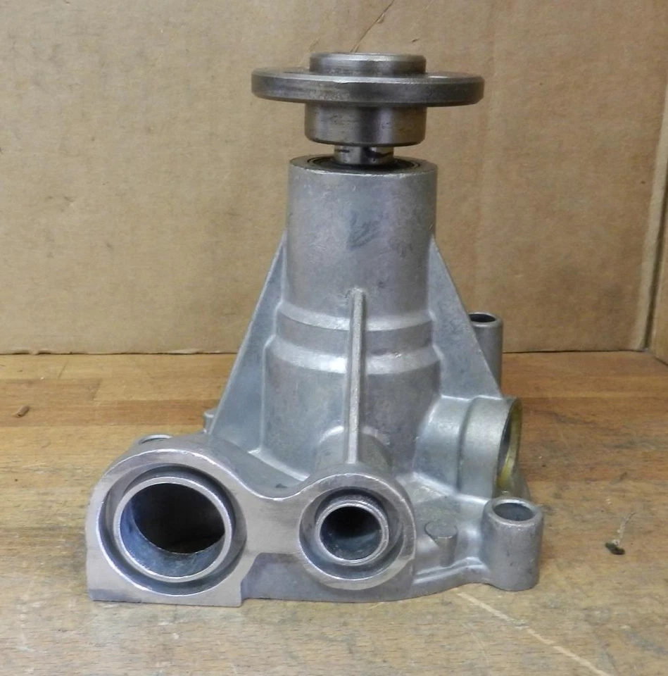 Volvo 164 B30 1969-75 3,0 L 6 cilindros nueva bomba de agua del mercado de accesorios con ventilador fijo 430004 Foto 4 de 4