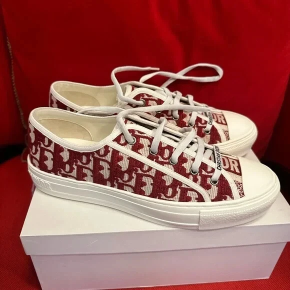 Baskets Walk’N’Dior en Bourgogne Dior Chaussures Coton Brodé, Taille 41/États Unis 11