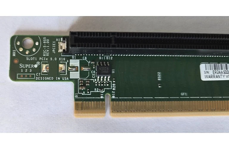 Tarjeta vertical estándar Supermicro LHS 1U PCI-E5.0 (x16) ranura, RSC-S-6G5 Foto 2 de 2